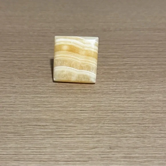 Small Stone Pyramid Decor - Picture 4 of 4